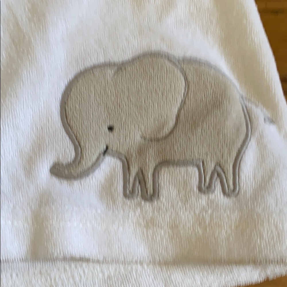 Baby bath Robe - Picture 2 of 3